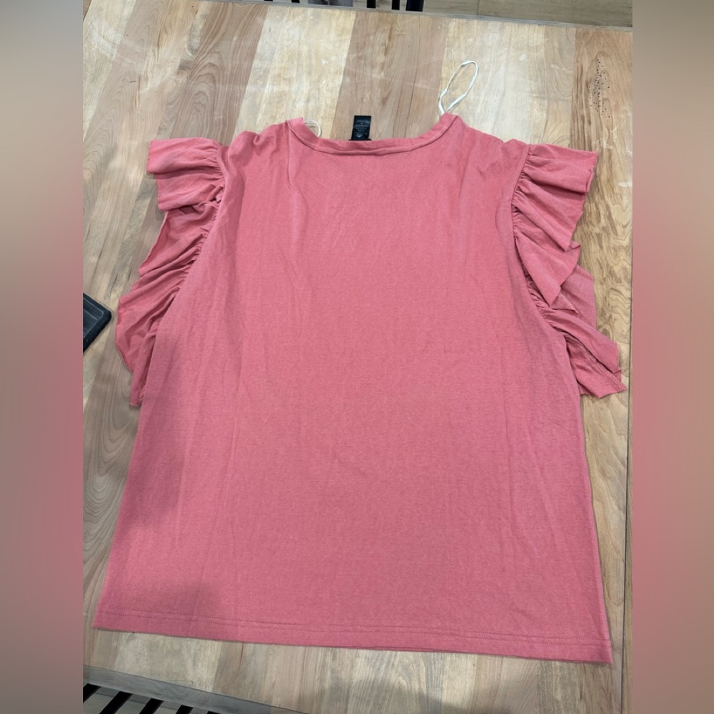 Size M pink/ mauve ruffled sleeve shirt bnwt